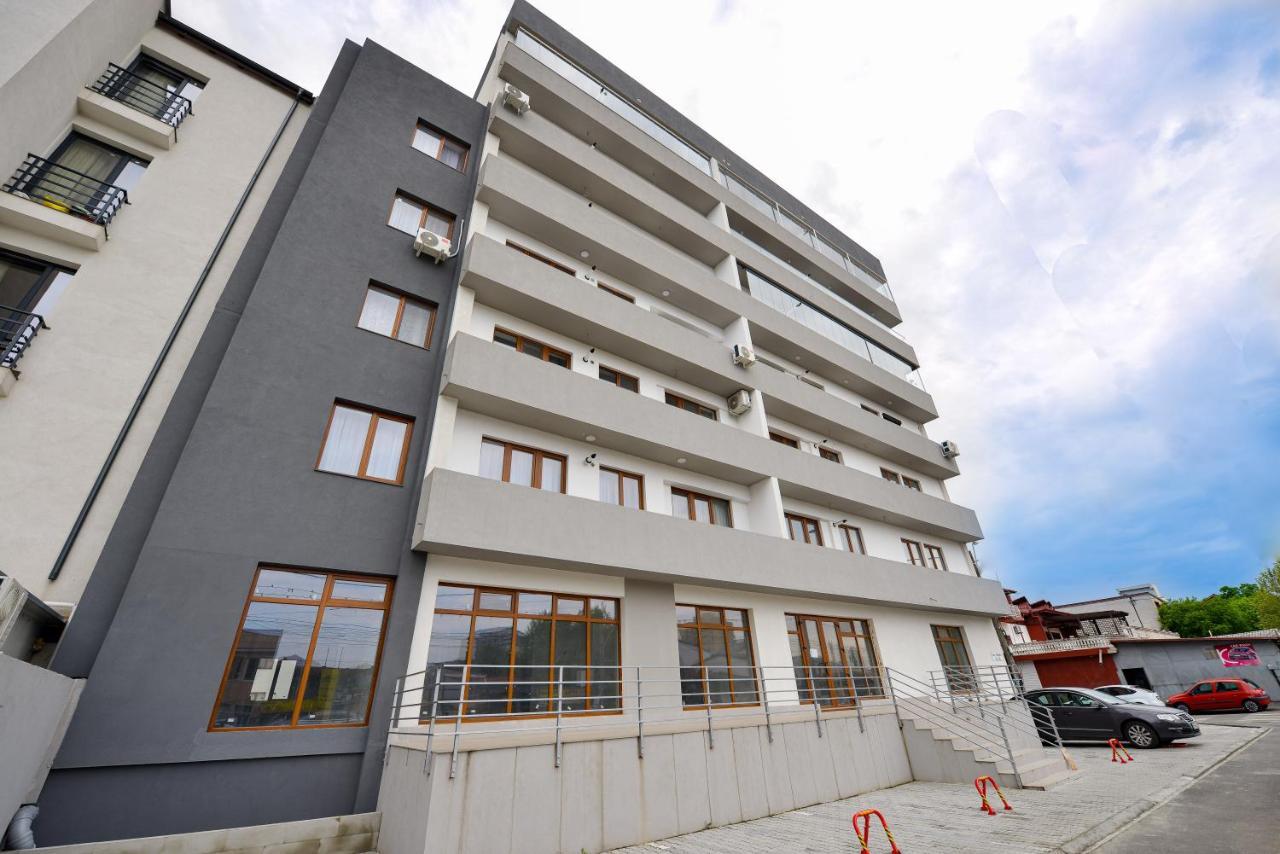 Sofia Cozy Apartment - Underground Private Parking Бухарест Экстерьер фото