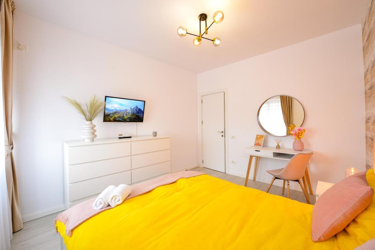 Sofia Cozy Apartment - Underground Private Parking Бухарест Экстерьер фото